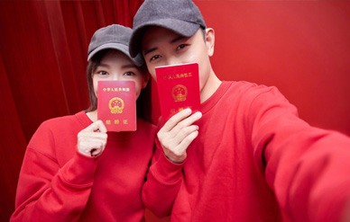 唐嫣罗晋晒婚纱照官宣结婚,新郎新娘是你们!