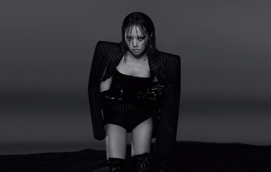 蔡依林新专辑封面图曝光，化身暗黑“怪美”斗士浴火重生！