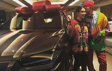 周杰伦昆凌办丑毛衣圣诞派对，开心玩游戏终极惩罚超吓人！