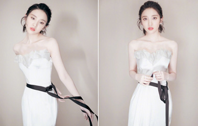 唐艺昕穿纯白礼服简约优雅，系黑色丝带秀优美肩颈线！