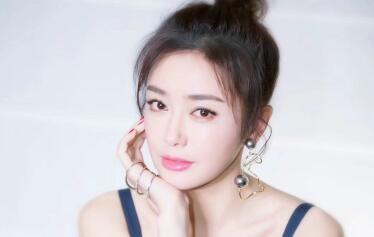 秦岚代言费用多少？秦岚代言签约