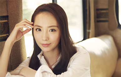 陶珞依签约品牌代言