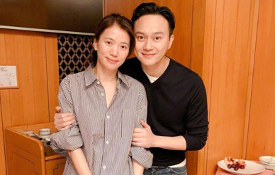 张智霖为袁咏仪庆生 女方素颜出境皮肤白皙丝毫不惧!